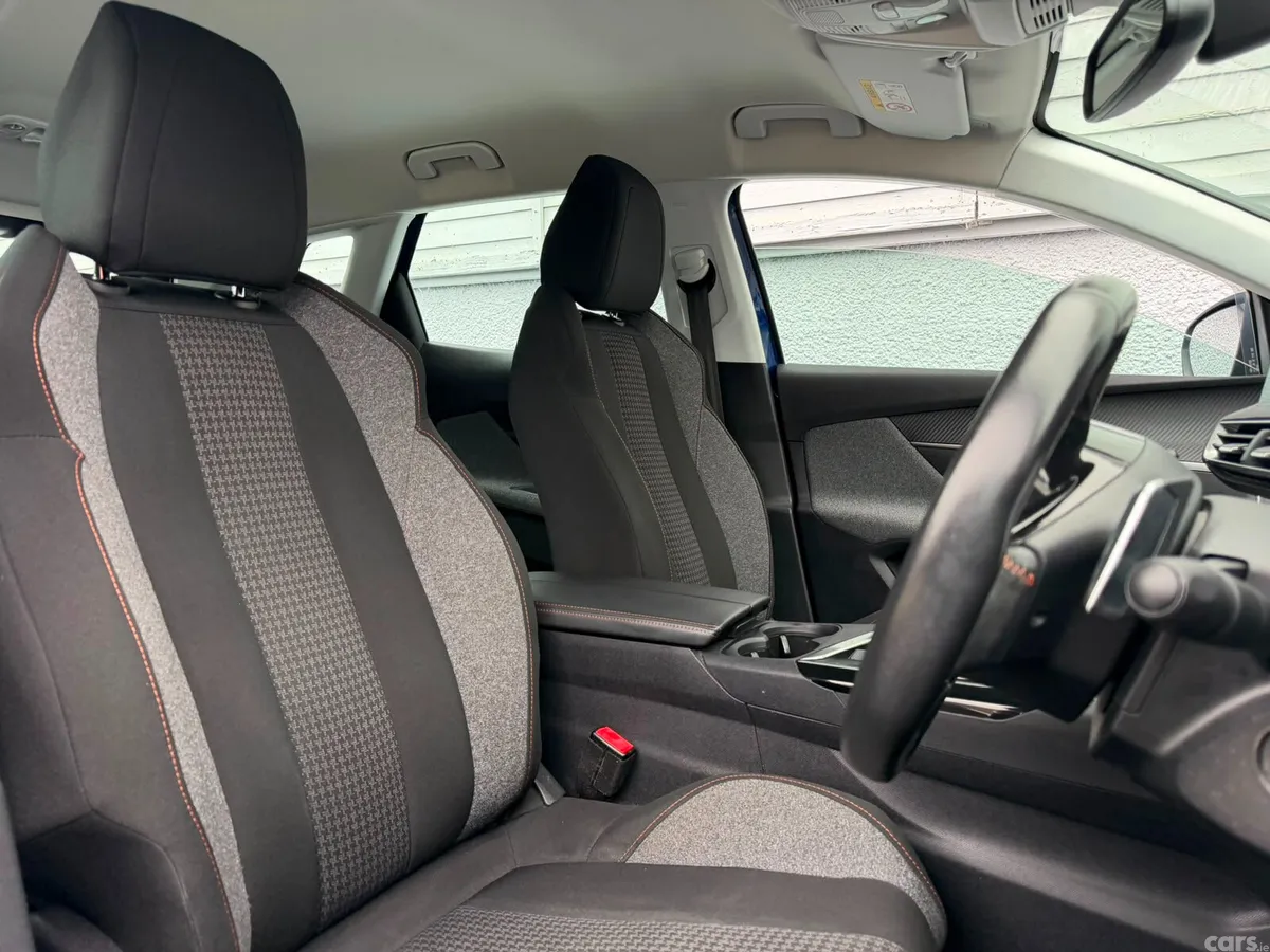 Peugeot 3008 SUV, Diesel, 2017, Blue