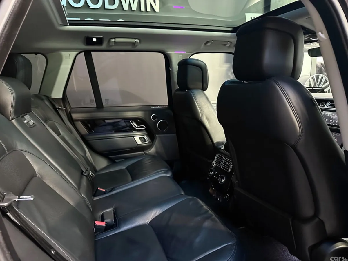 Land Rover Range Rover SUV, Petrol Plug-in Hybrid, 2020, Black