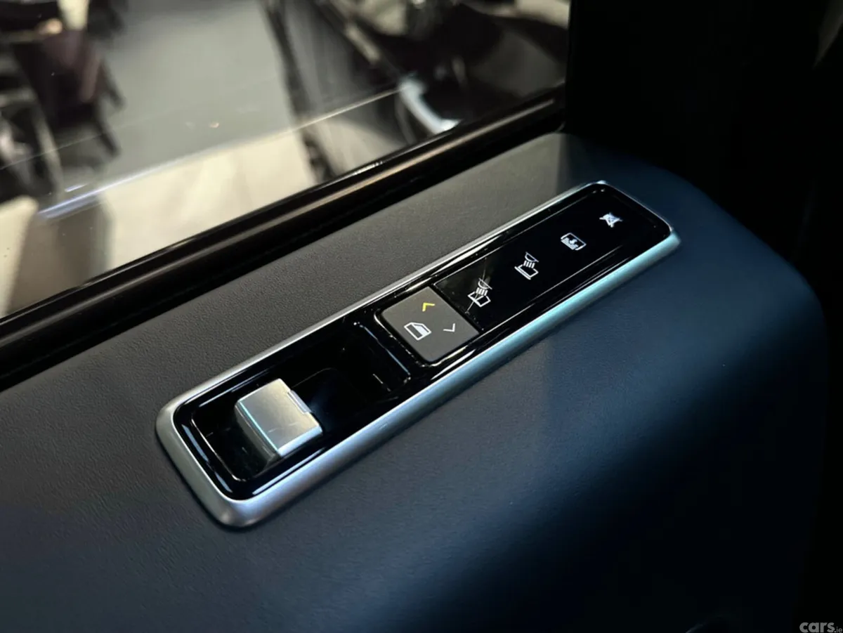 Land Rover Range Rover SUV, Petrol Plug-in Hybrid, 2020, Black