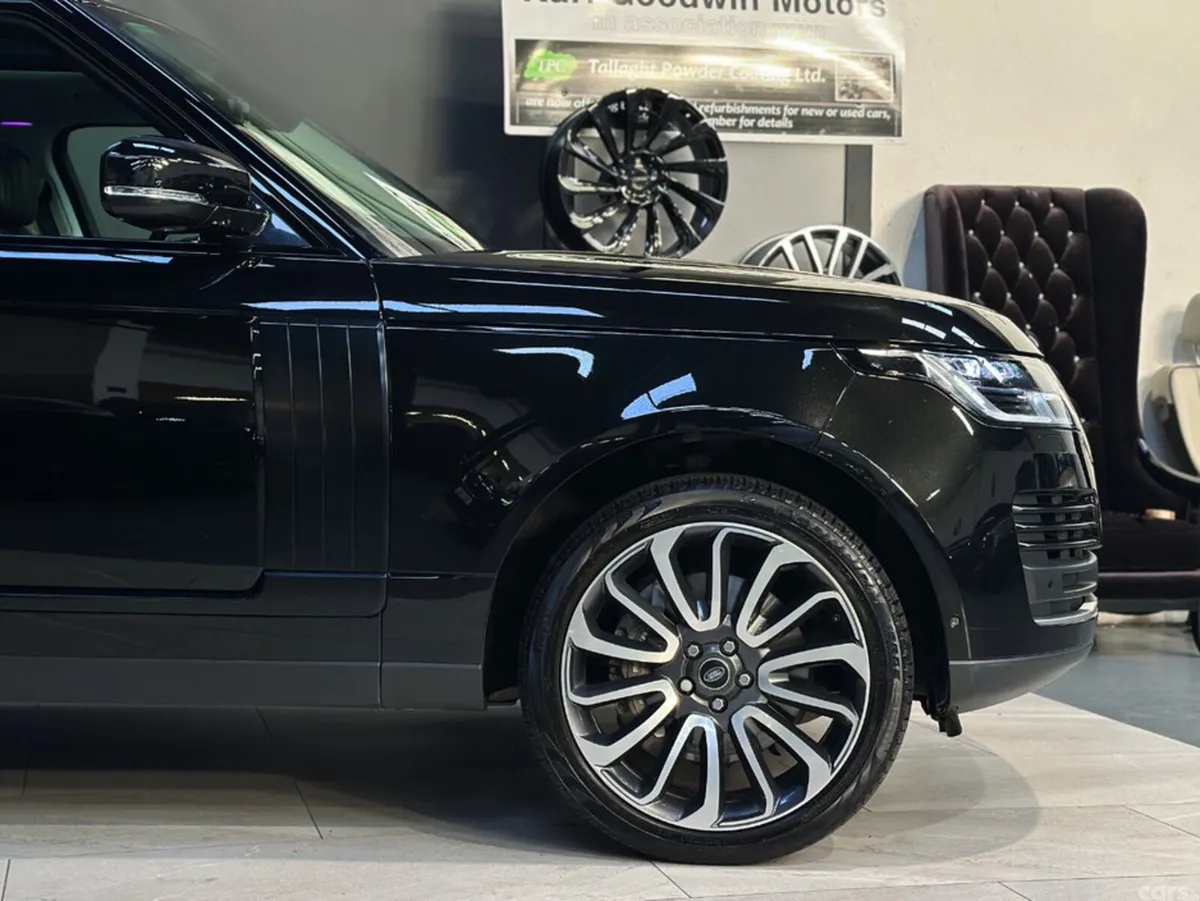 Land Rover Range Rover SUV, Petrol Plug-in Hybrid, 2020, Black