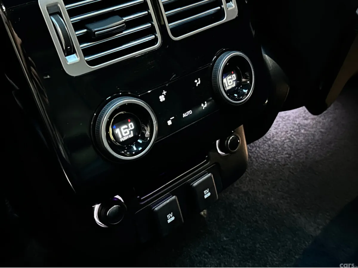 Land Rover Range Rover SUV, Petrol Plug-in Hybrid, 2020, Black