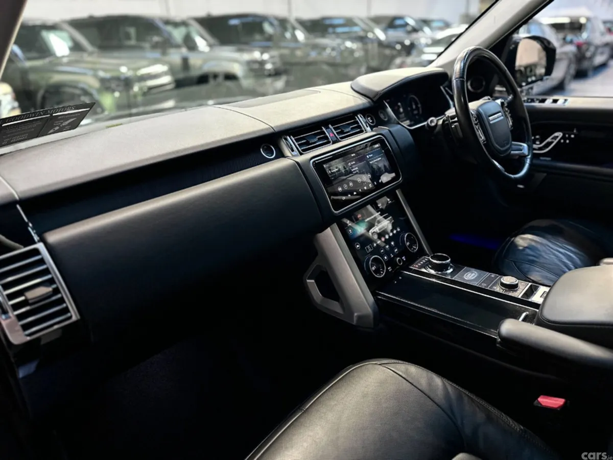 Land Rover Range Rover SUV, Petrol Plug-in Hybrid, 2020, Black