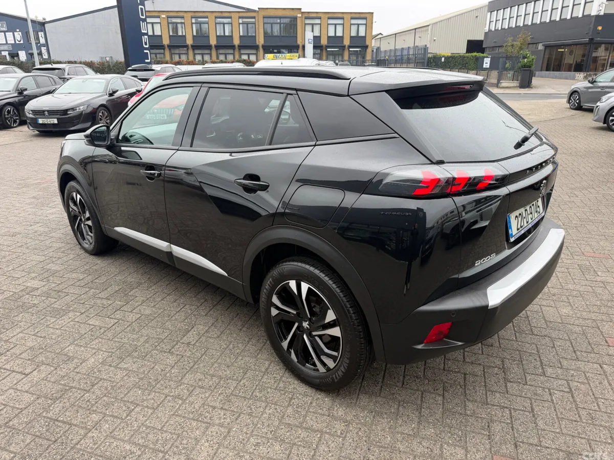 Peugeot 2008 MPV, Petrol, 2022, Black