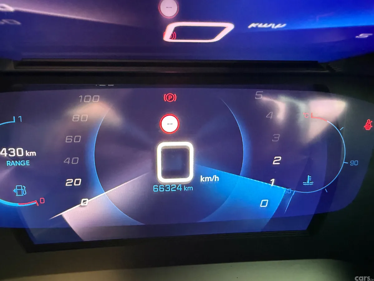 Peugeot 2008 MPV, Petrol, 2022, Black