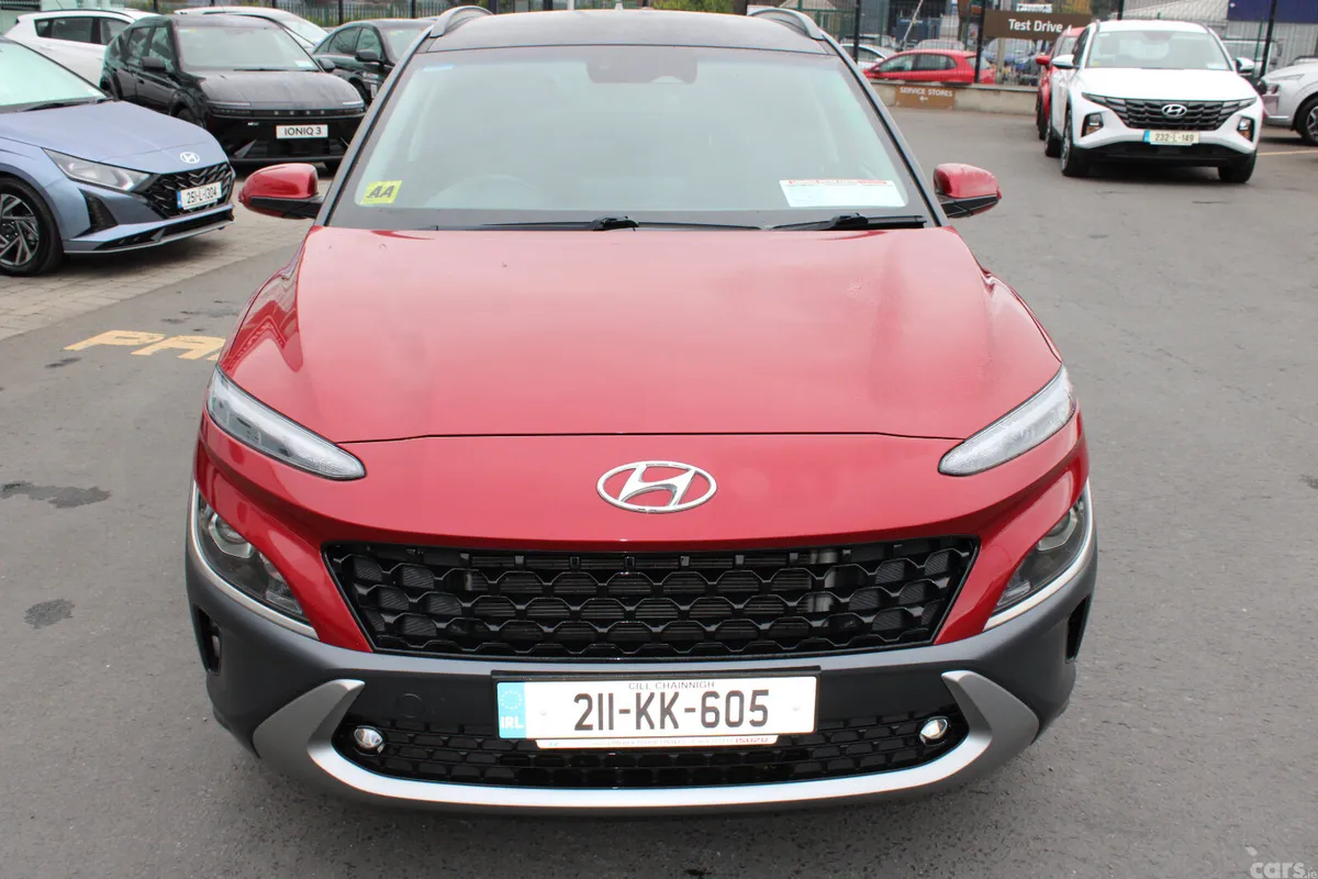 Hyundai KONA MPV, Diesel, 2021, Red