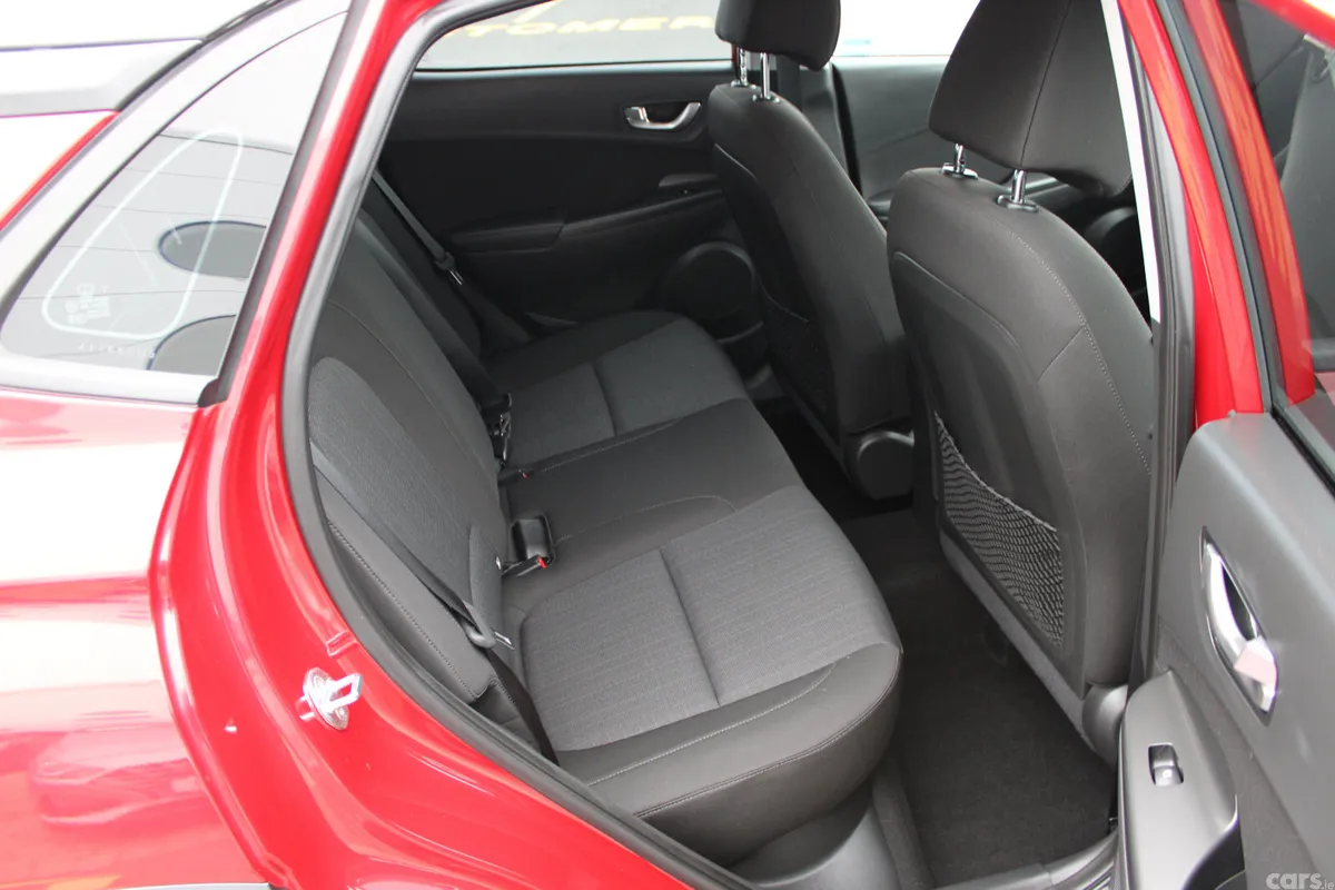 Hyundai KONA MPV, Diesel, 2021, Red
