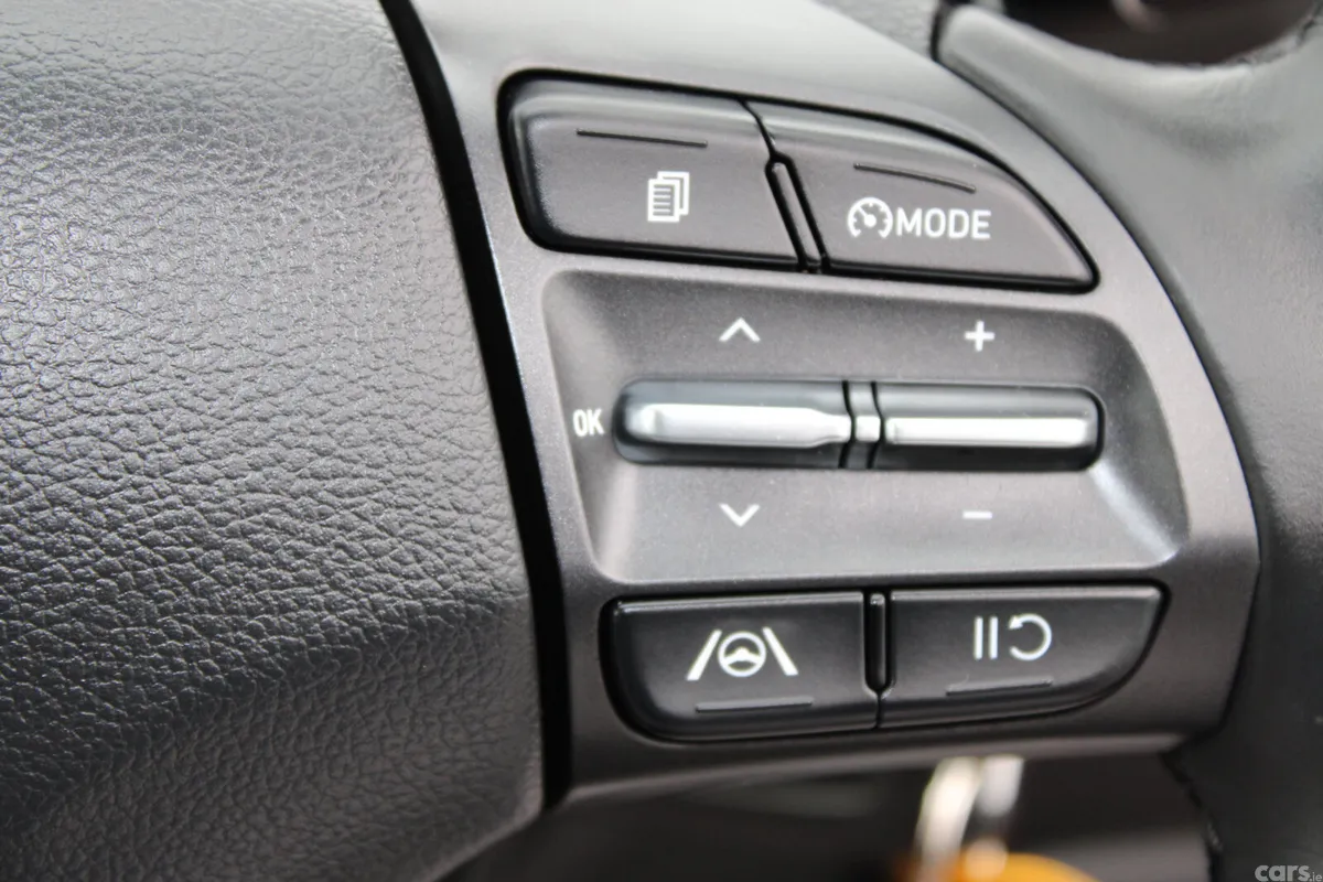 Hyundai KONA MPV, Diesel, 2021, Red