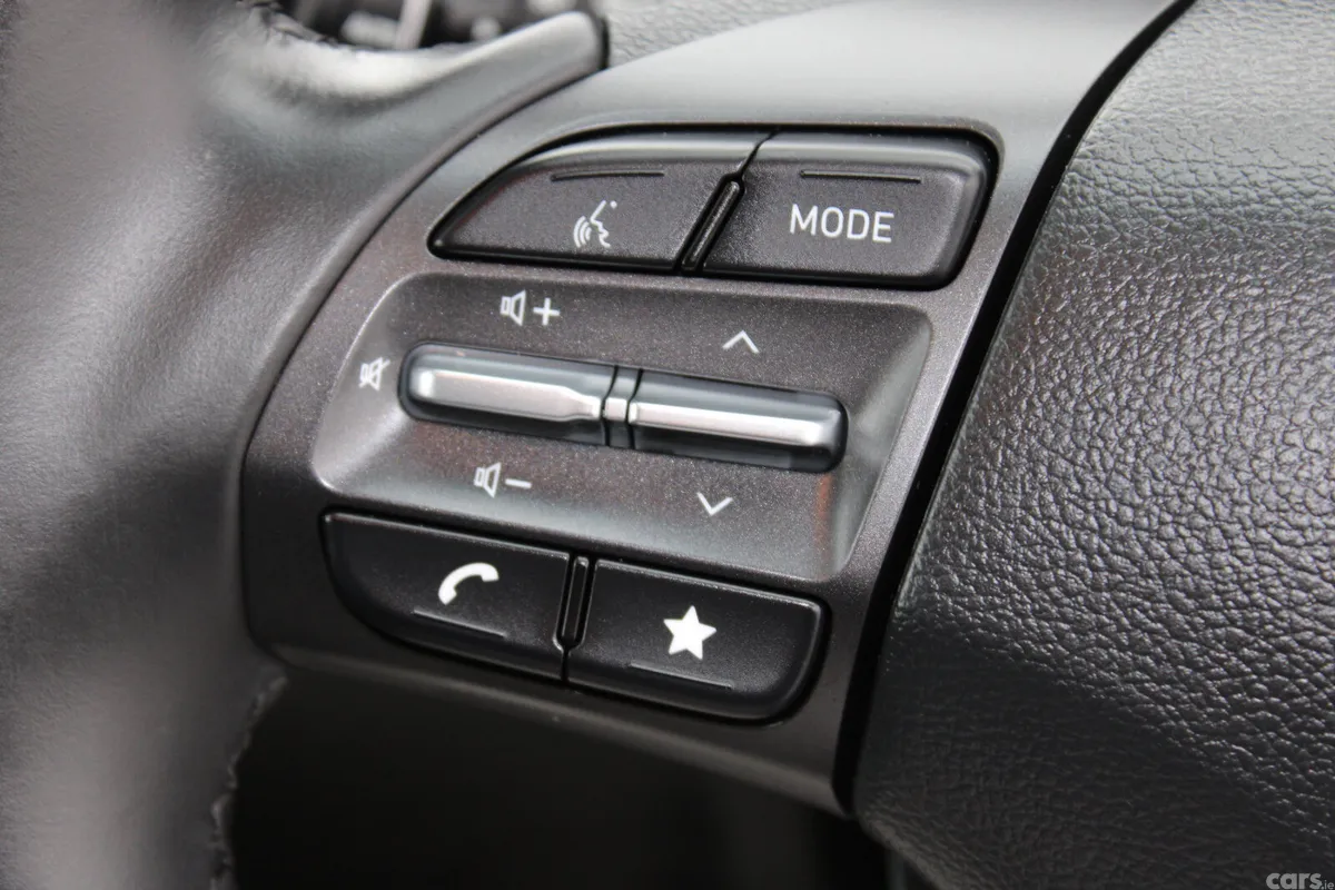 Hyundai KONA MPV, Diesel, 2021, Red