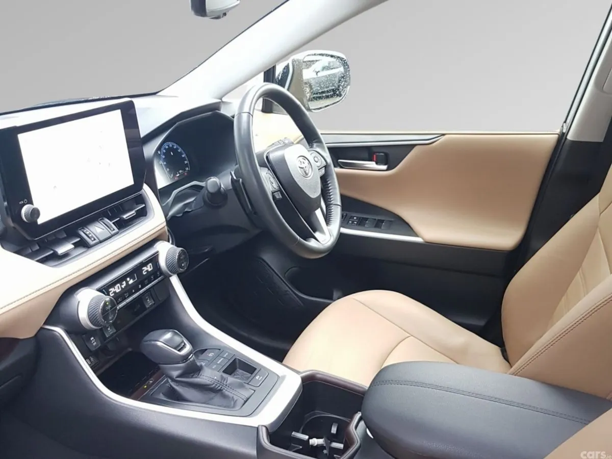 Toyota RAV4 SUV, Petrol Hybrid, 2024, Silver