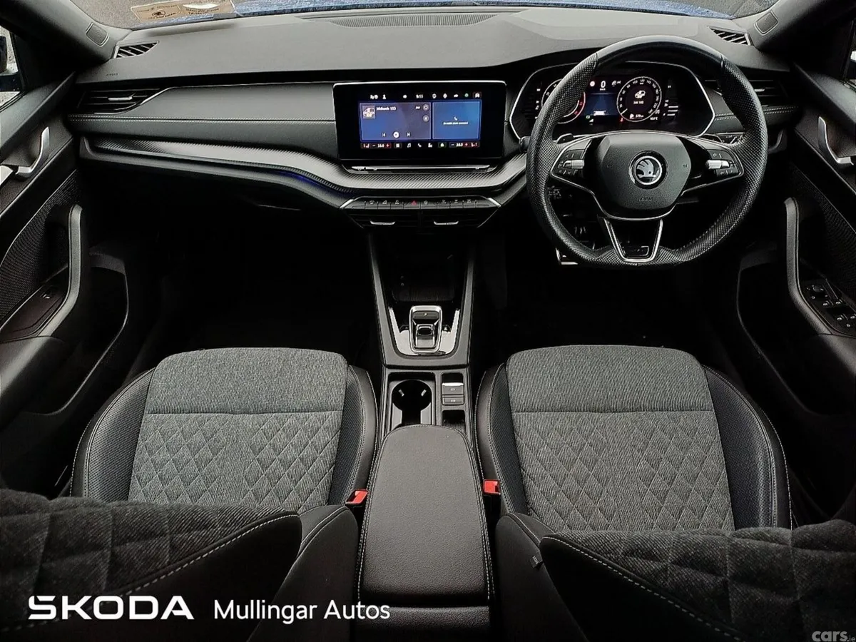 Skoda Octavia Saloon, Diesel, 2025, Blue
