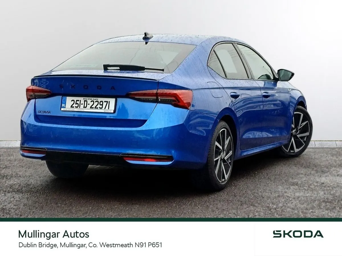 Skoda Octavia Saloon, Diesel, 2025, Blue