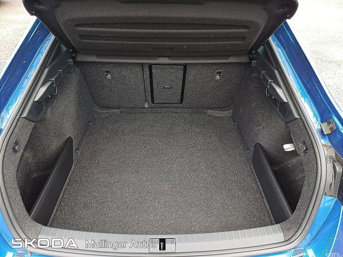 Skoda Octavia Saloon, Diesel, 2025, Blue