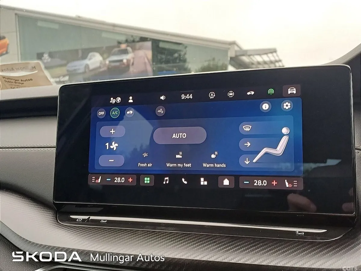 Skoda Octavia Saloon, Diesel, 2025, Blue