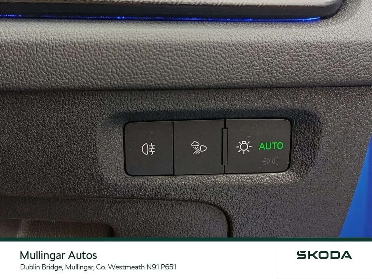 Skoda Octavia Saloon, Diesel, 2025, Blue
