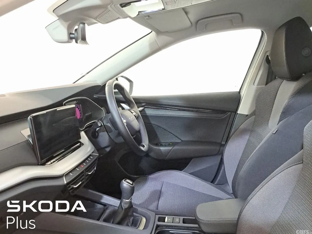 Skoda Octavia Saloon, Diesel, 2026, White