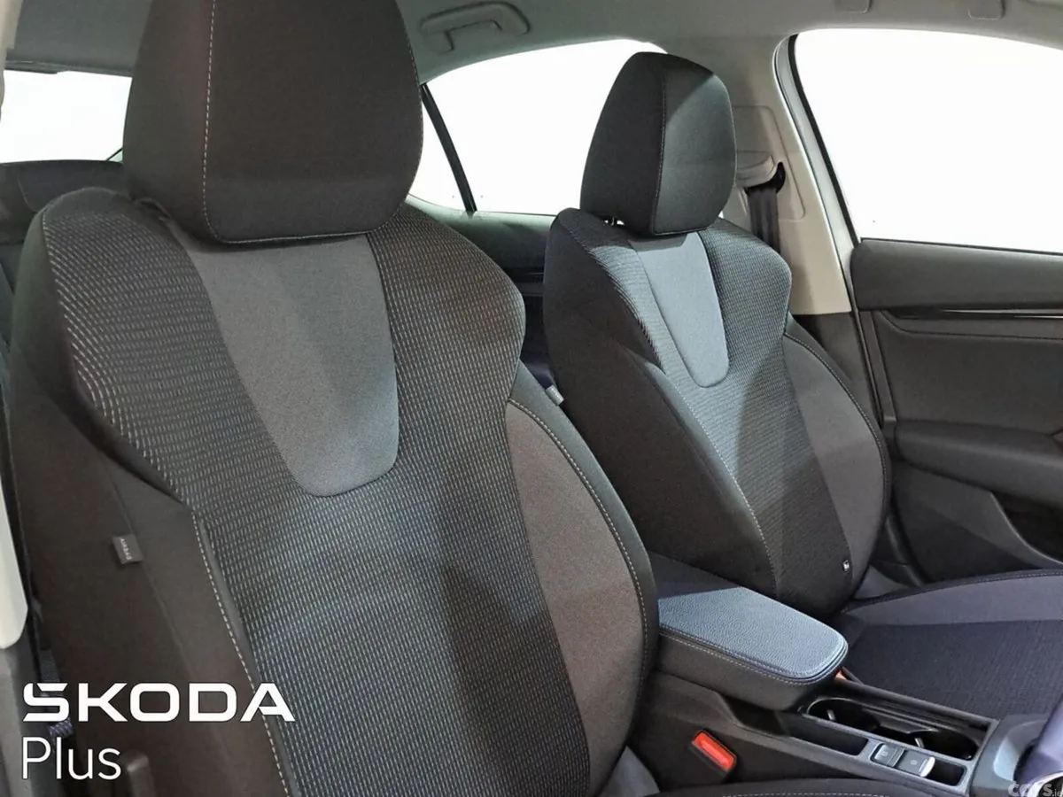 Skoda Octavia Saloon, Diesel, 2026, White