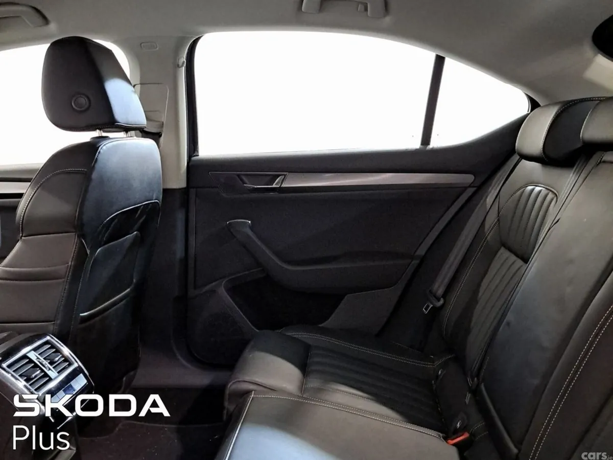 Skoda Superb Saloon, Diesel, 2023, Blue