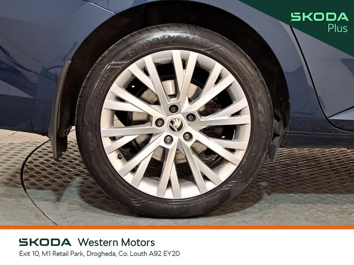 Skoda Superb Saloon, Diesel, 2023, Blue