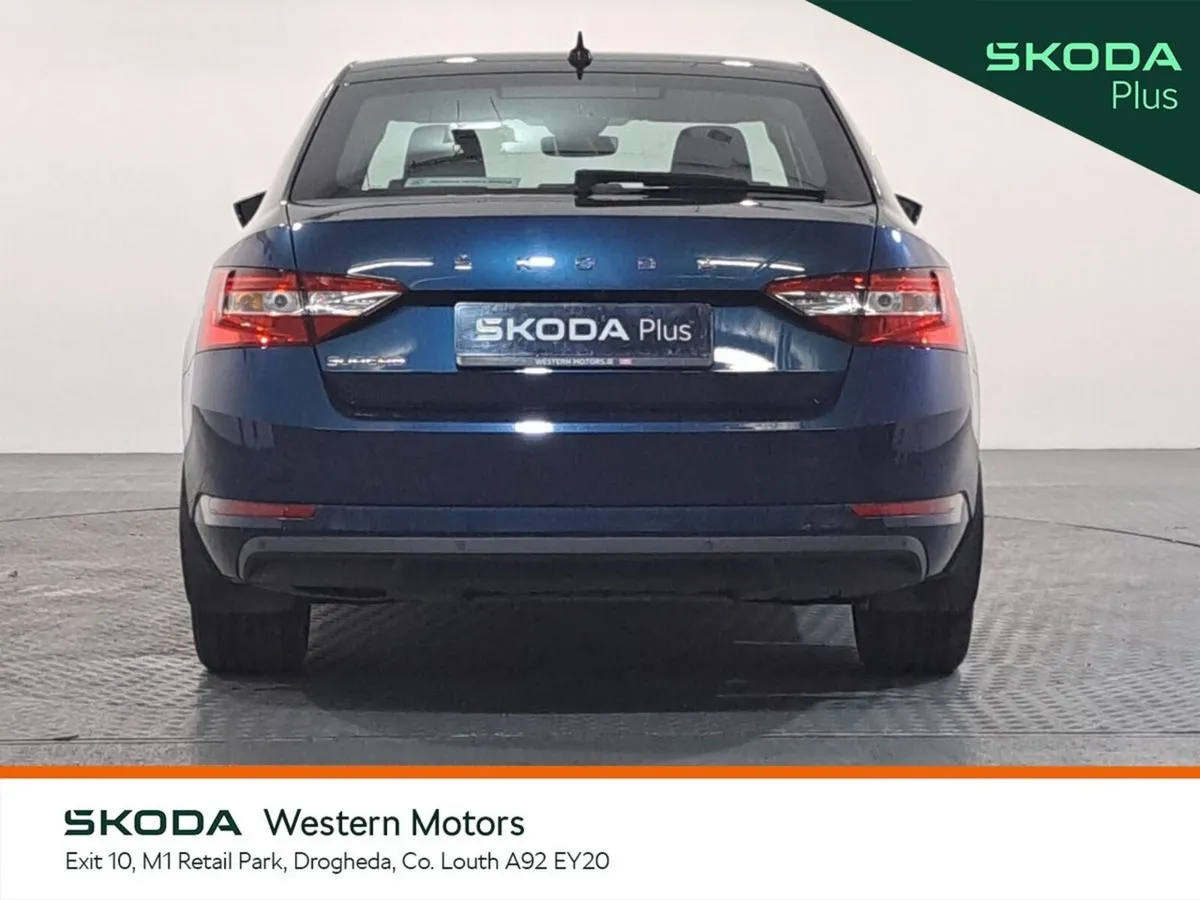 Skoda Superb Saloon, Diesel, 2023, Blue