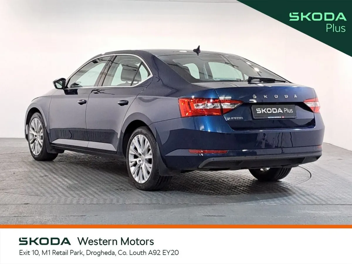 Skoda Superb Saloon, Diesel, 2023, Blue