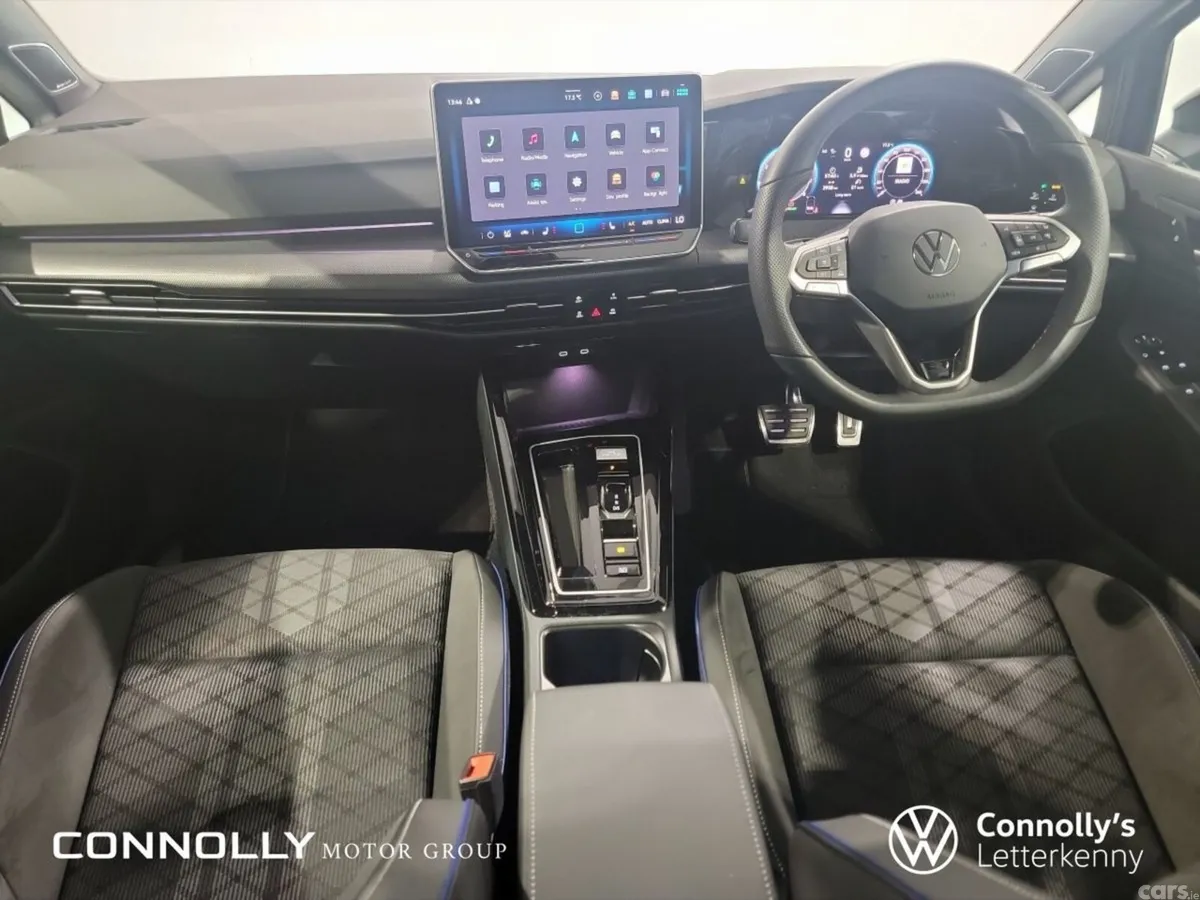 Volkswagen Golf Estate, Petrol, 2025, Blue
