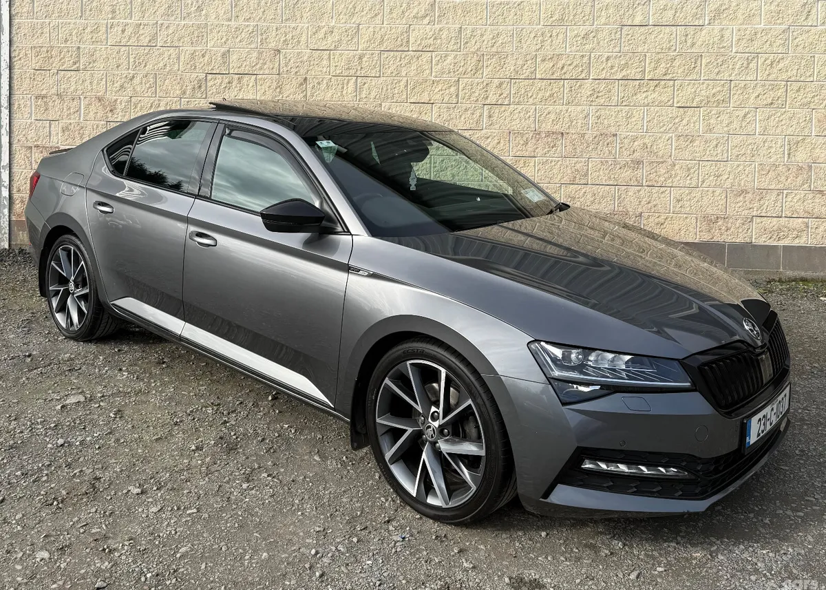 Skoda Superb Saloon, Diesel, 2023, Grey