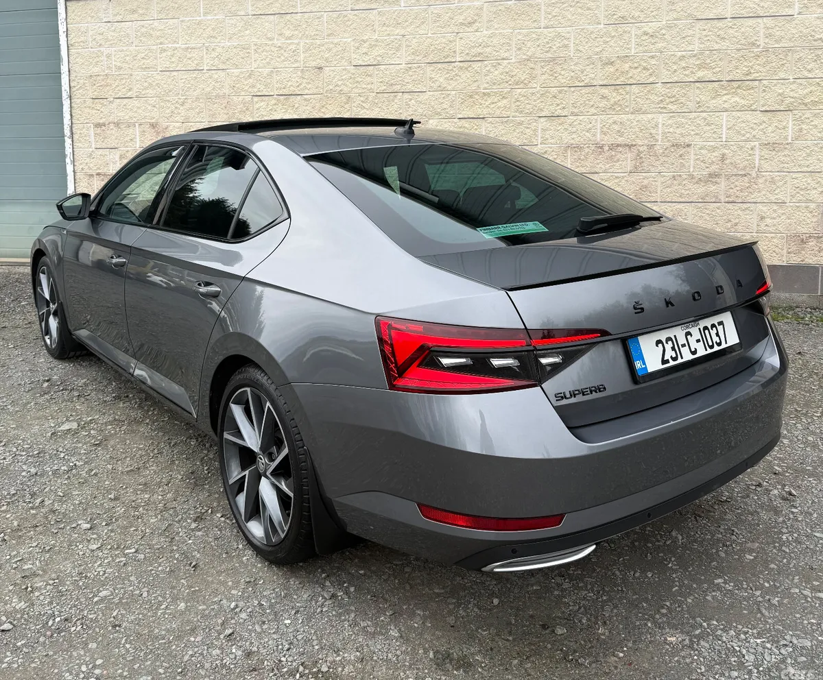Skoda Superb Saloon, Diesel, 2023, Grey