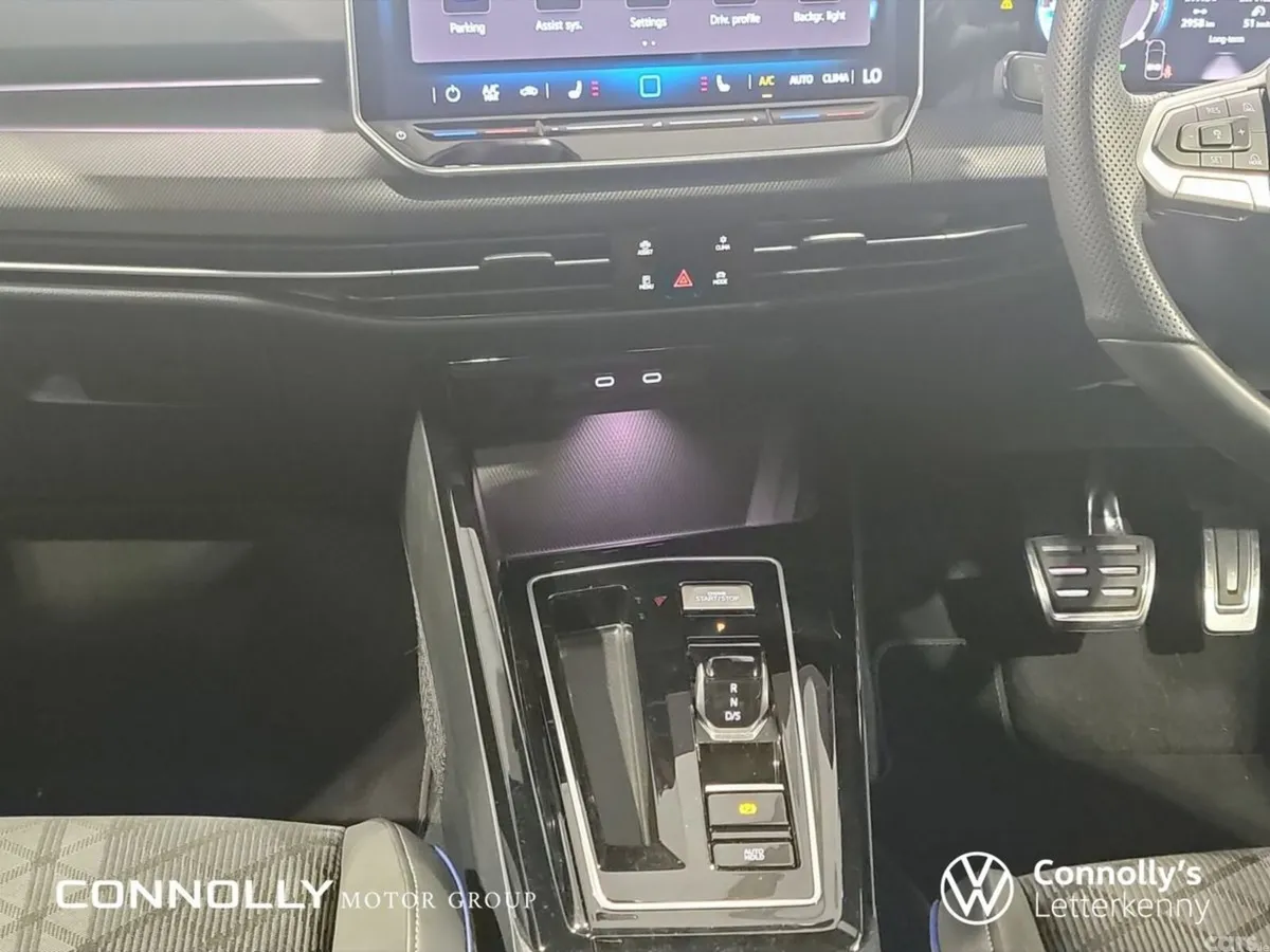 Volkswagen Golf Estate, Petrol, 2025, Blue