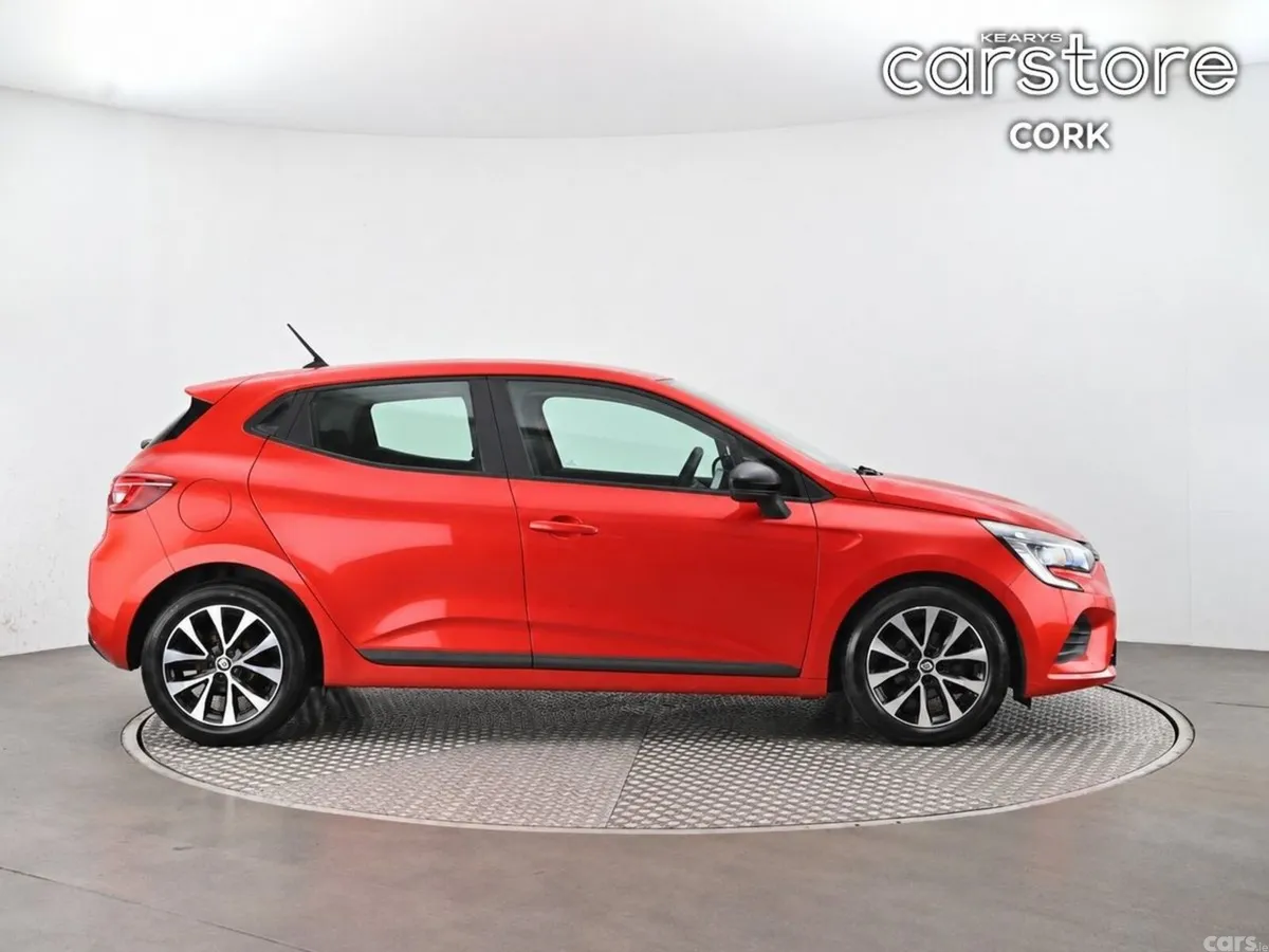 Renault Clio Hatchback, Petrol, 2023, Red