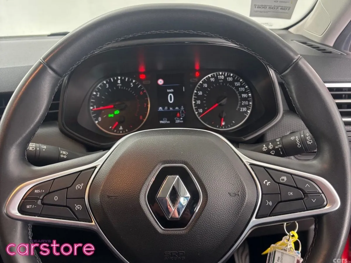 Renault Clio Hatchback, Petrol, 2023, Red