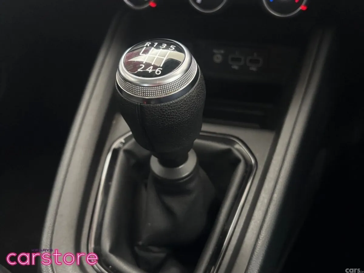 Renault Clio Hatchback, Petrol, 2023, Red