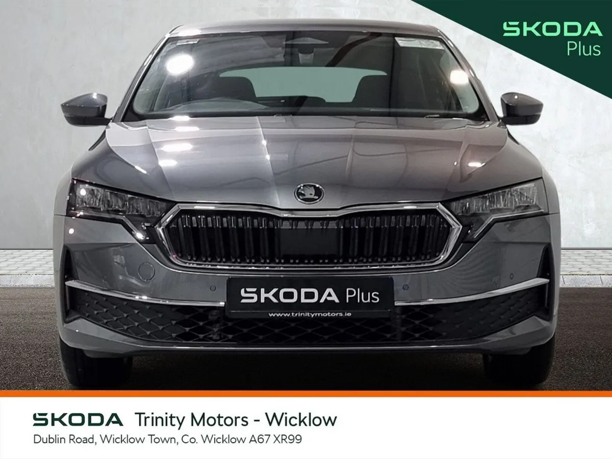Skoda Octavia Saloon, Petrol, 2026, Grey