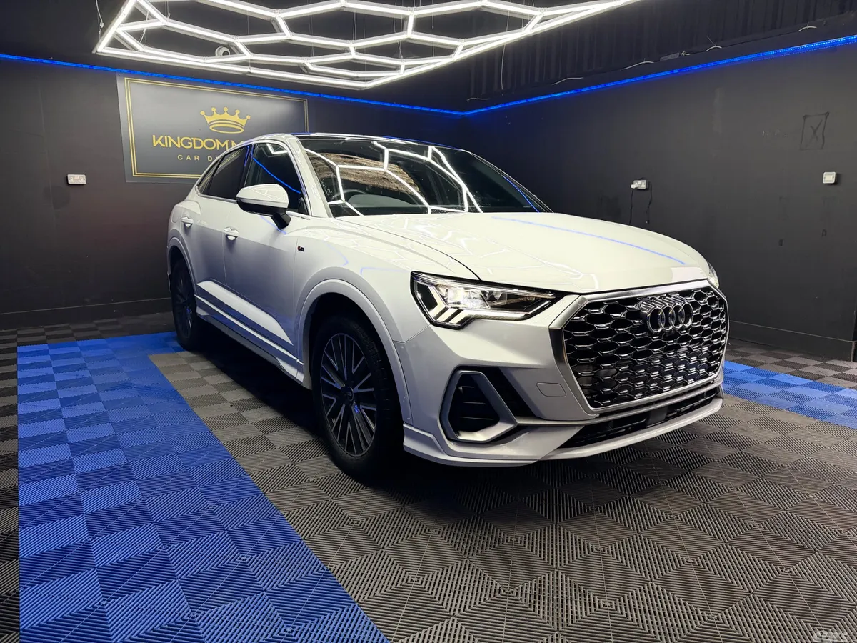 Audi Q3 SUV, Petrol Hybrid, 2023, White