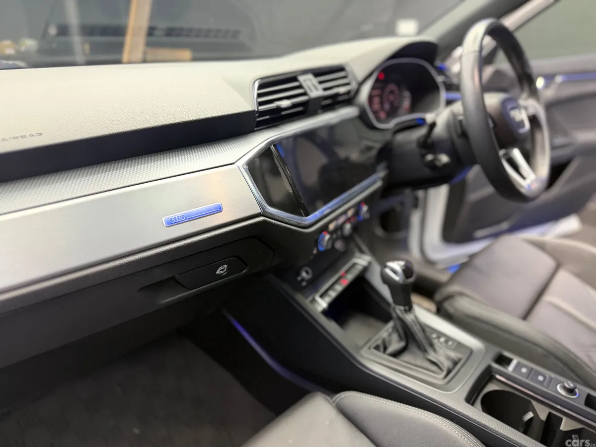 Audi Q3 SUV, Petrol Hybrid, 2023, White