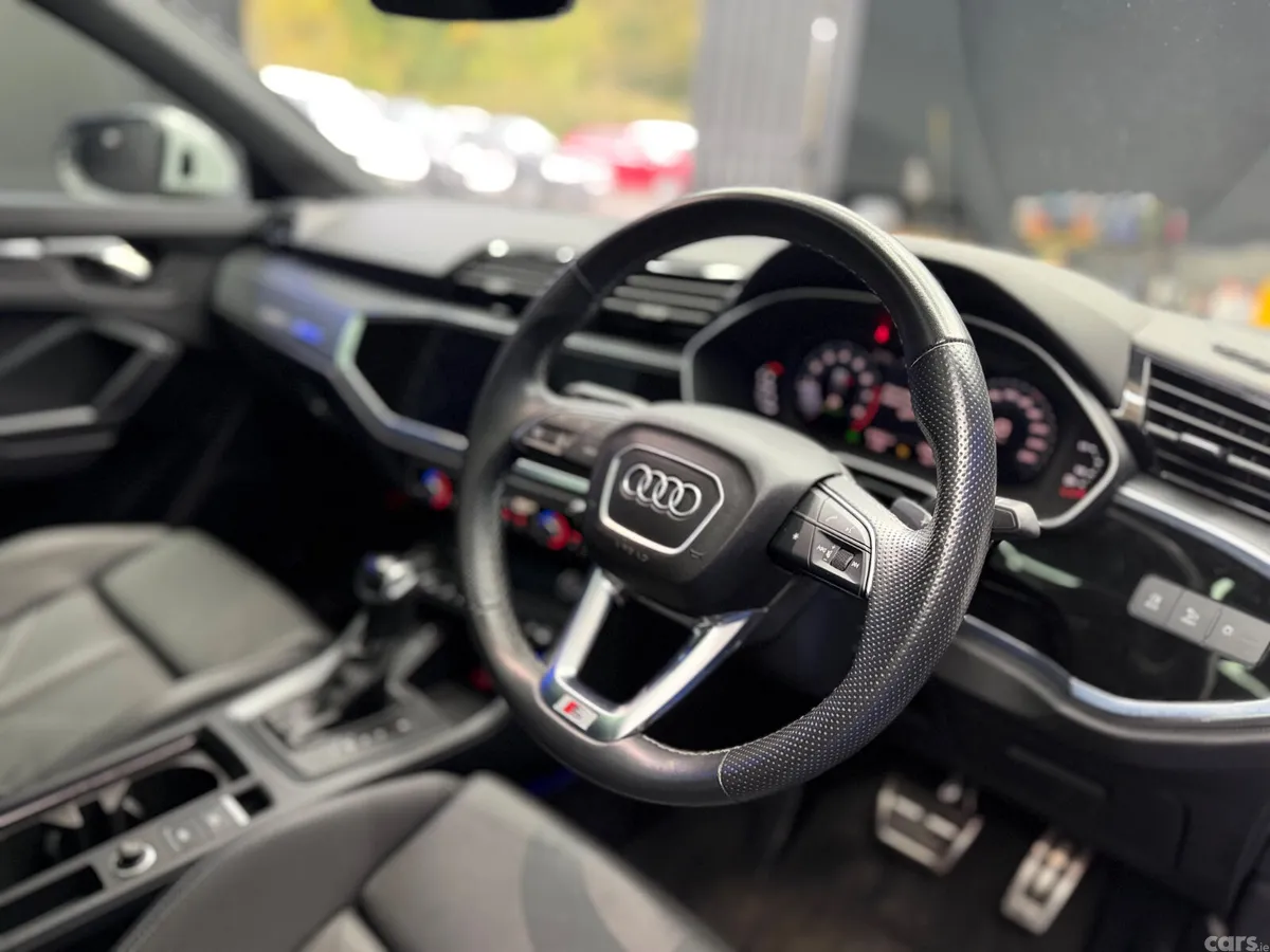 Audi Q3 SUV, Petrol Hybrid, 2023, White