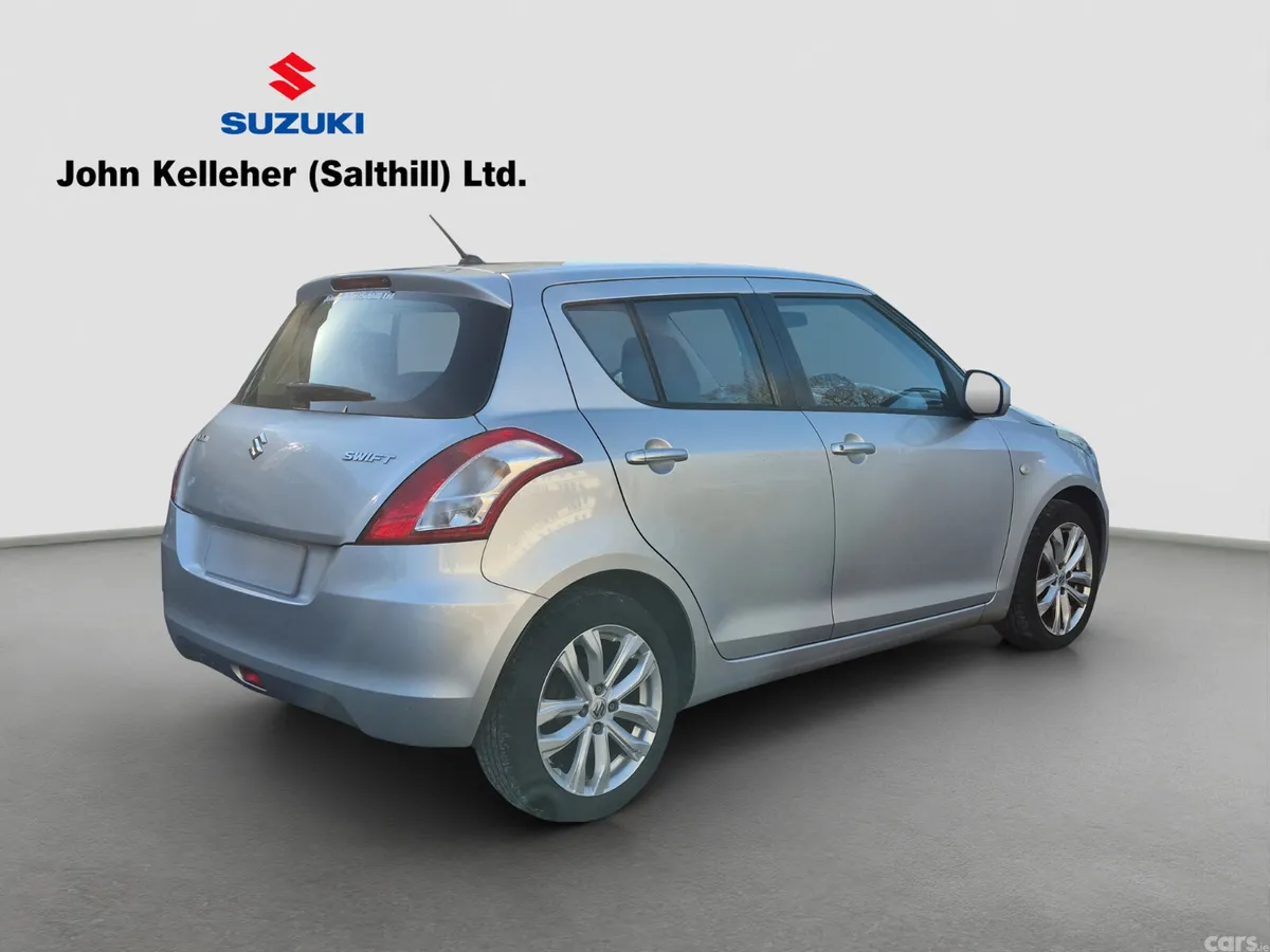 Suzuki Swift Hatchback, Petrol, 2014, Silver