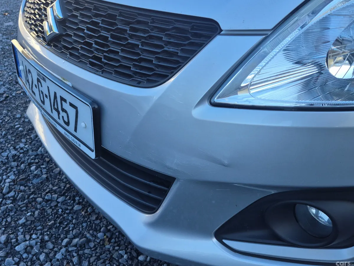 Suzuki Swift Hatchback, Petrol, 2014, Silver
