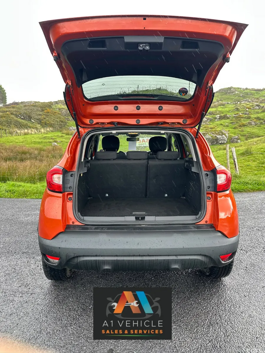 Renault Captur Hatchback, Diesel, 2016, Orange