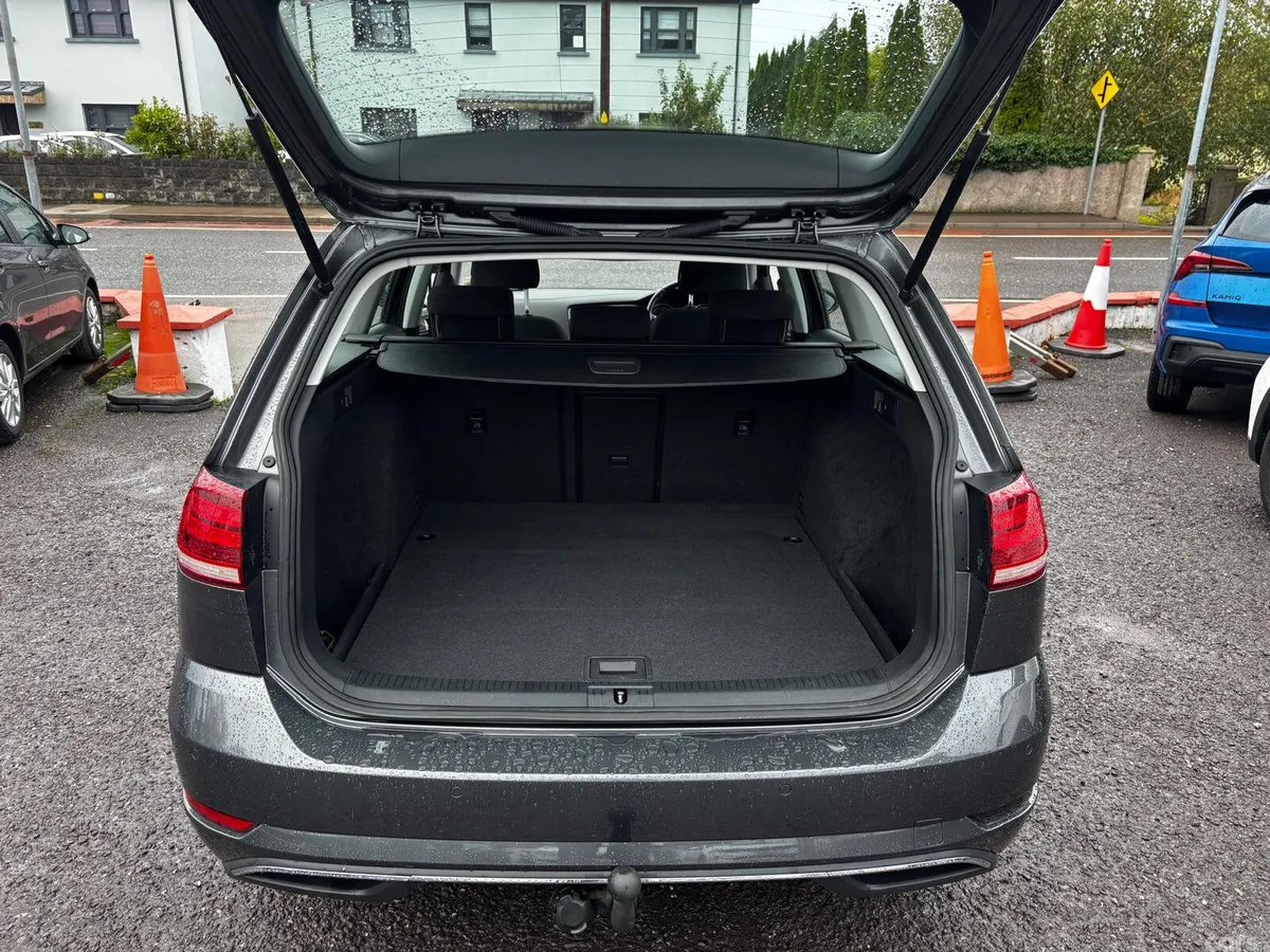 Volkswagen Golf Estate, Diesel, 2017, Grey