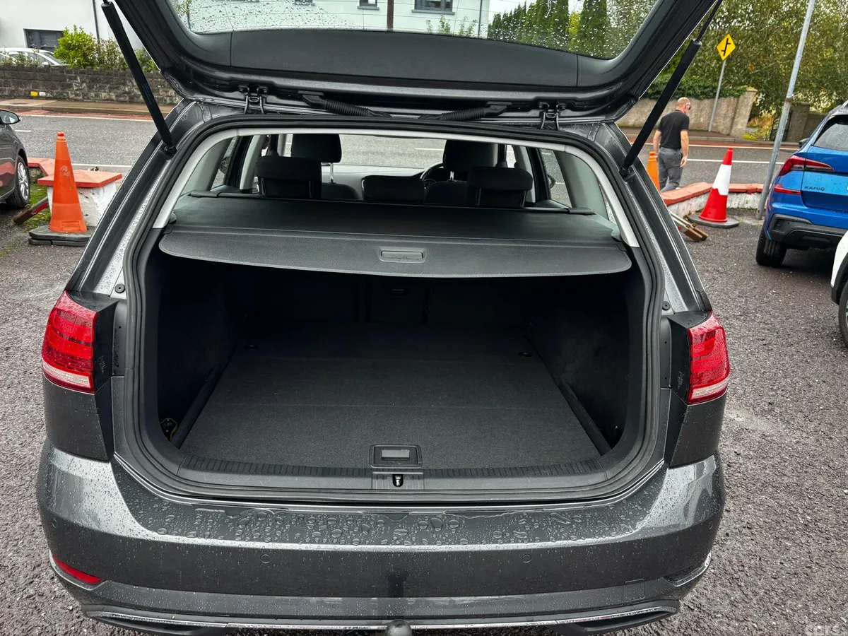Volkswagen Golf Estate, Diesel, 2017, Grey