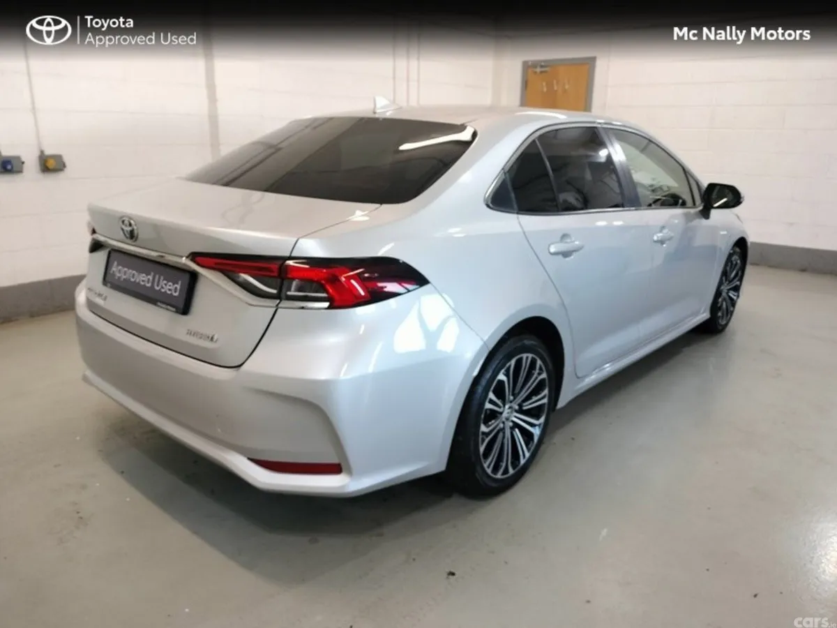 Toyota Corolla Saloon, Petrol Hybrid, 2022, Grey
