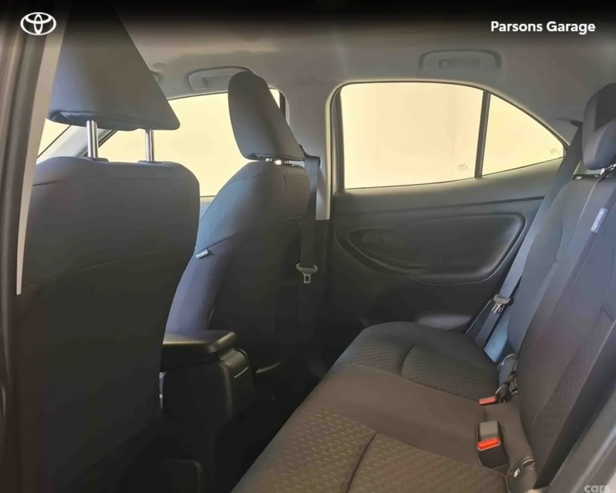 Toyota Yaris Cross Hatchback, Petrol Hybrid, 2026, Grey