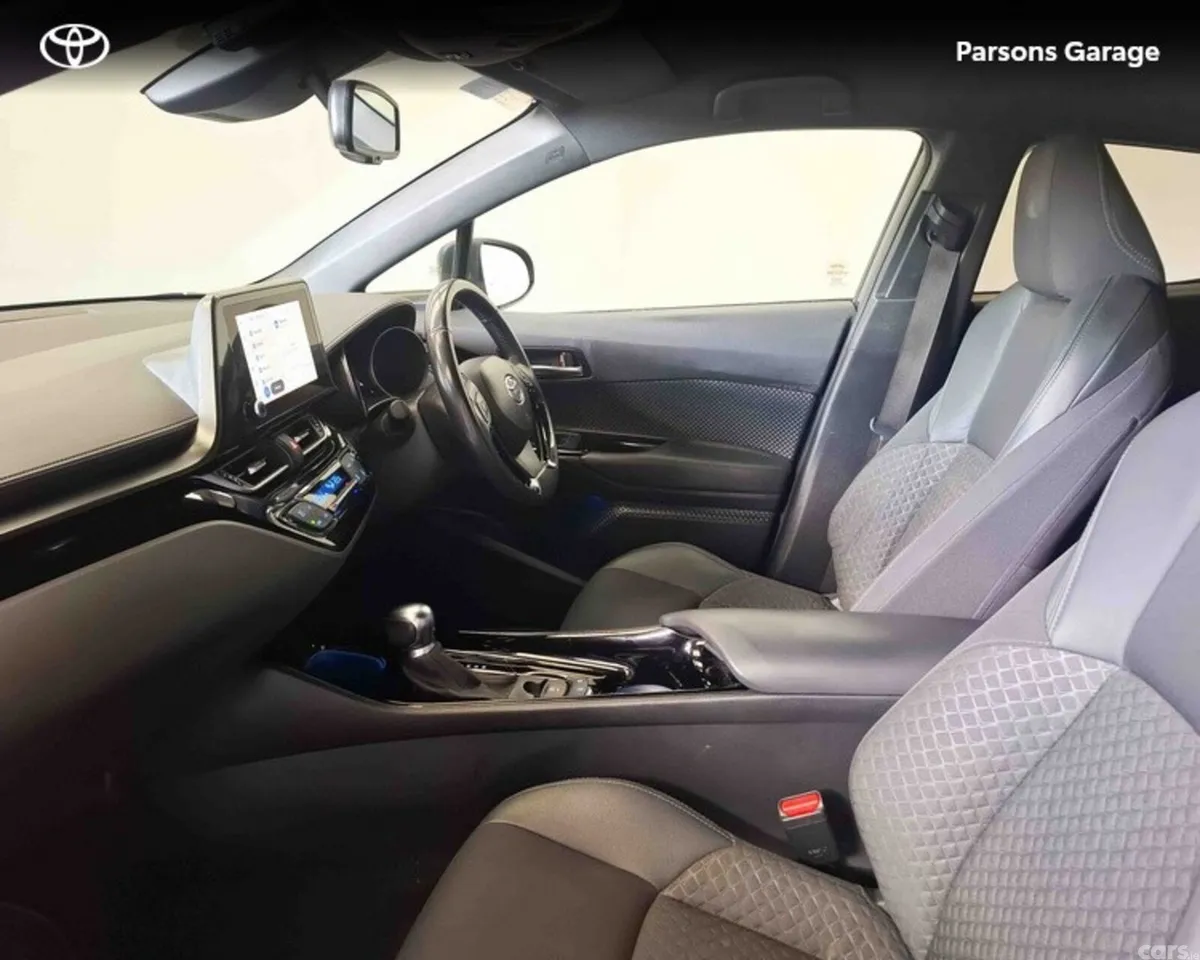 Toyota C-HR SUV, Petrol Hybrid, 2023, Grey