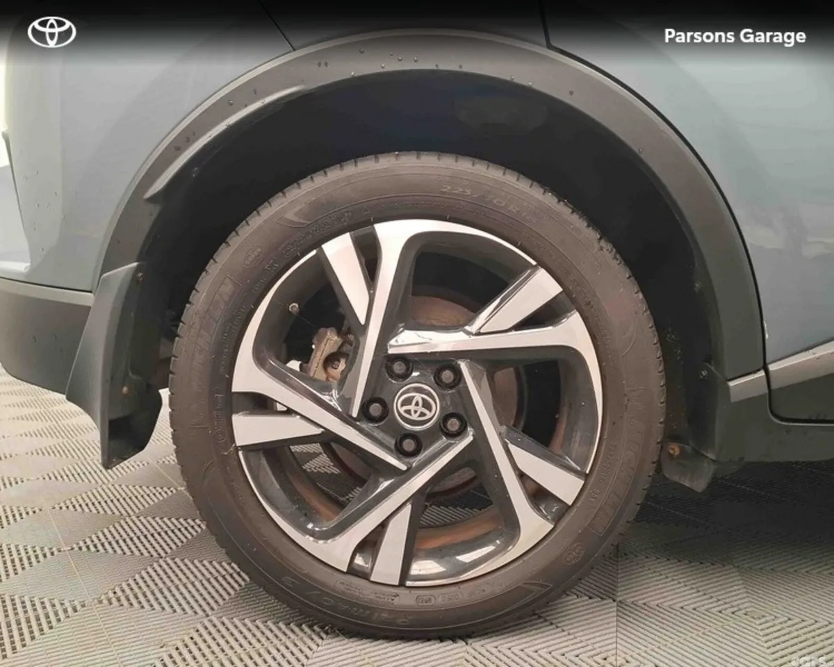 Toyota C-HR SUV, Petrol Hybrid, 2022, Grey