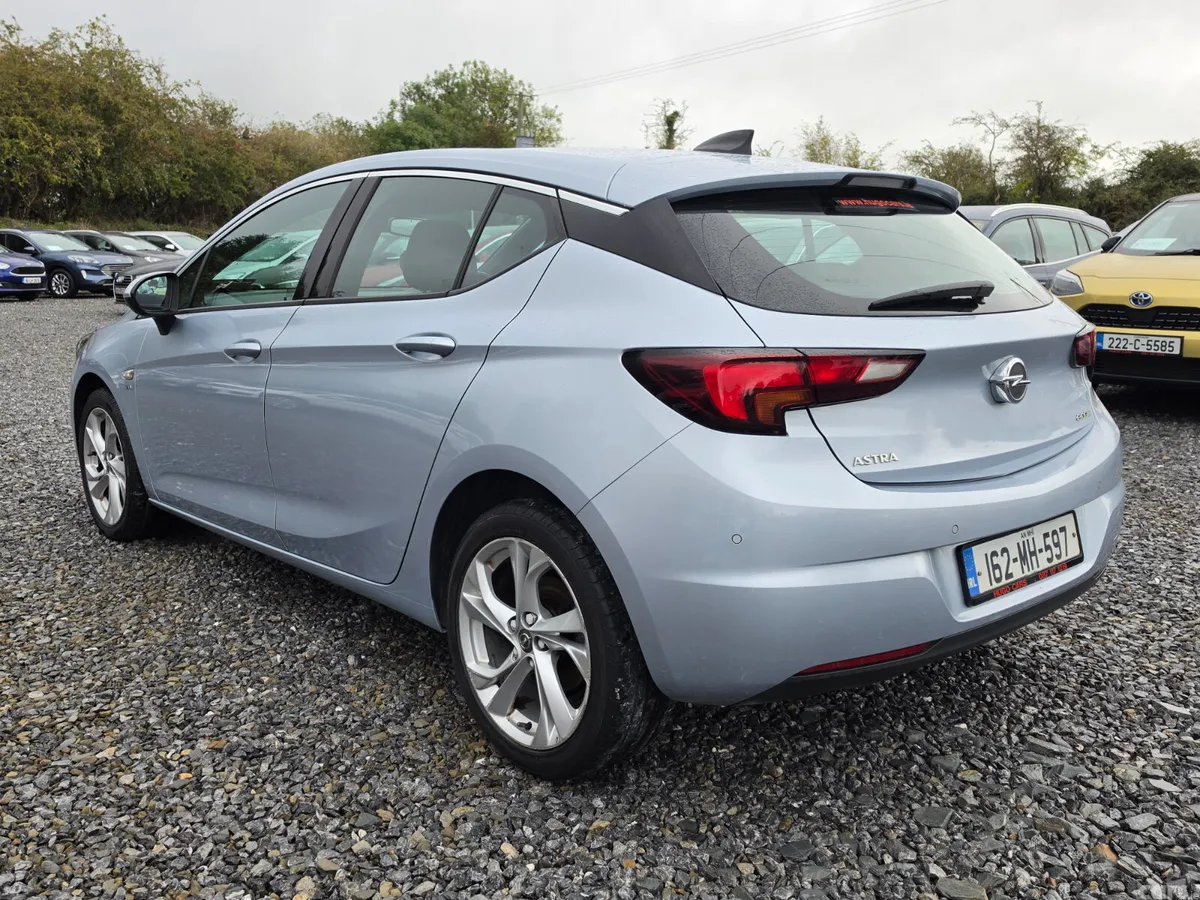 Opel Astra Hatchback, Petrol, 2016, Silver