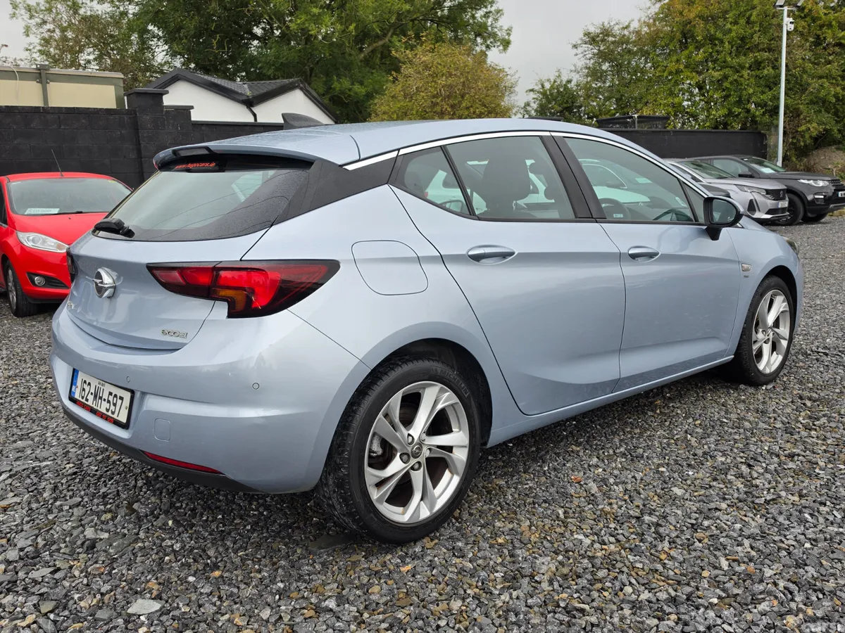Opel Astra Hatchback, Petrol, 2016, Silver