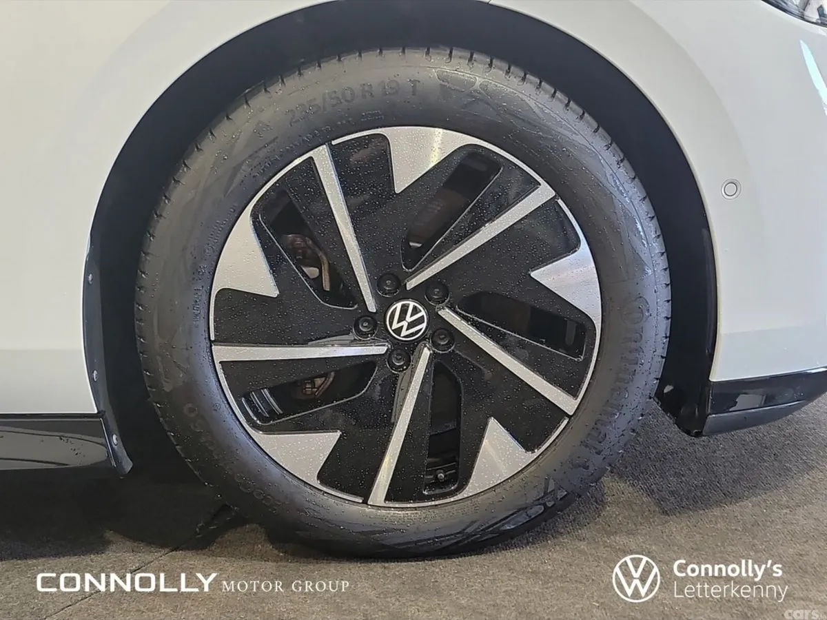 Volkswagen ID.7 Hatchback, Electric, 2024, White
