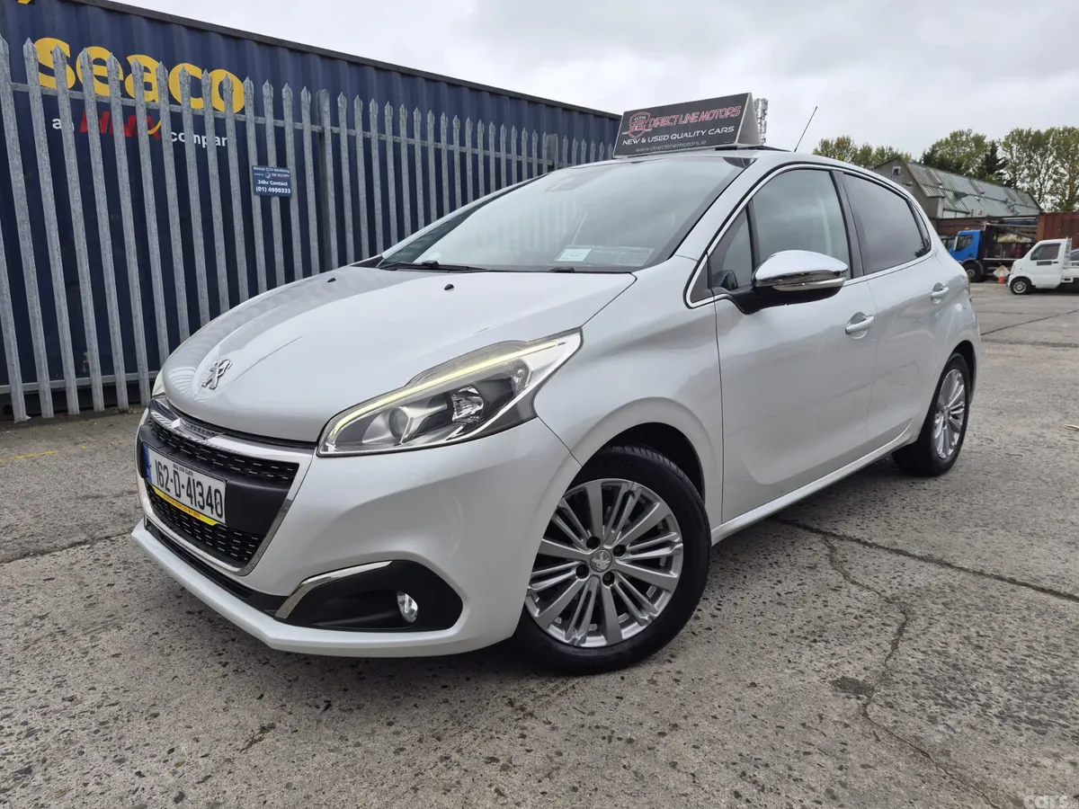 Peugeot 208 Hatchback, Petrol, 2016, White