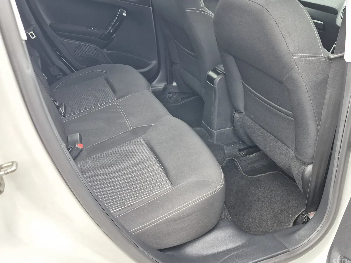 Peugeot 208 Hatchback, Petrol, 2016, White