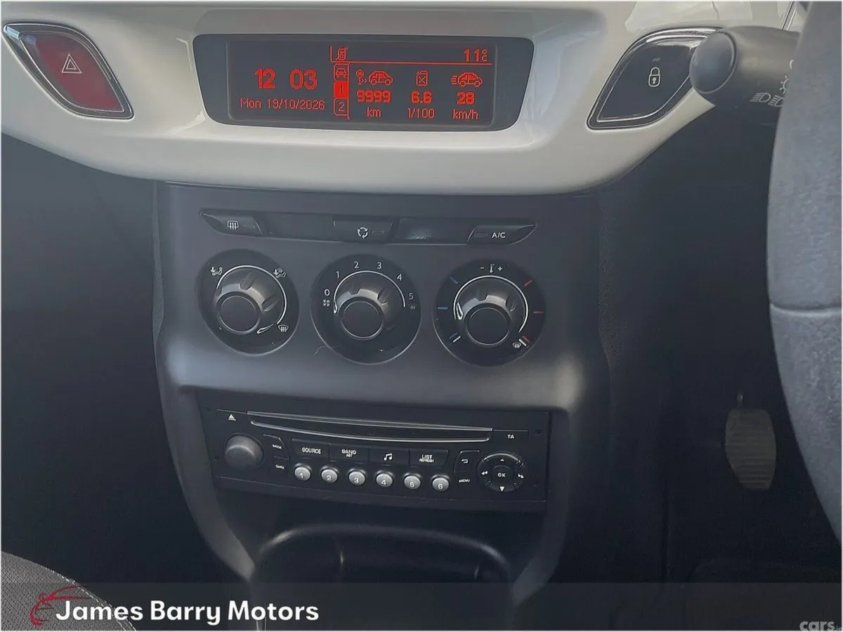 Citroen C3 Hatchback, Petrol, 2017, Blue